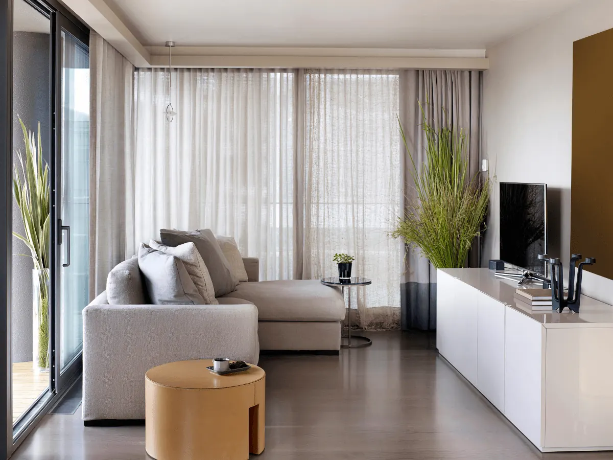 The Real Cost of Cheap Blinds in Avon Rental Properties